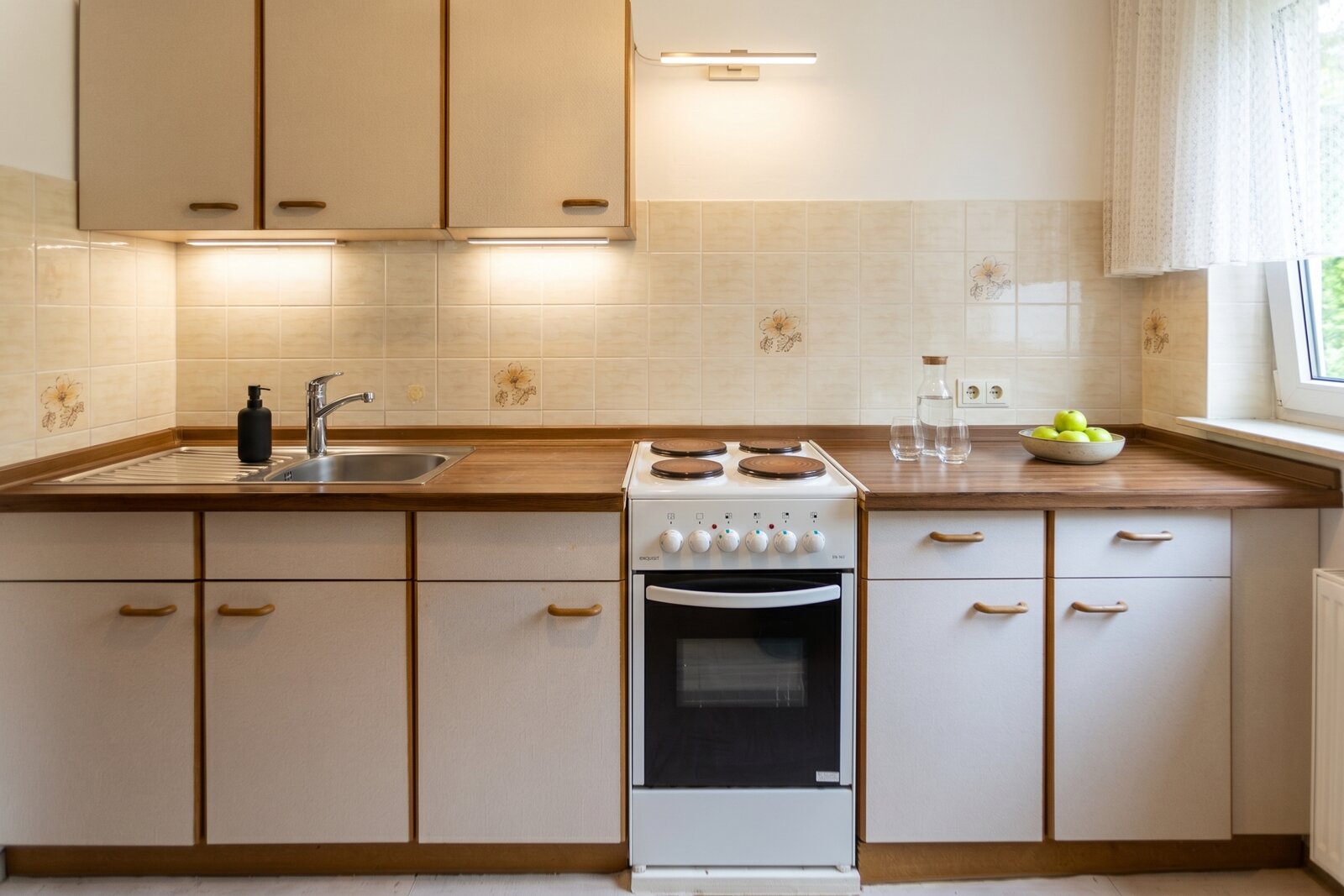 Küche 1,5 Zimmer Whg. Küche 1,5 Zimmer Whg.