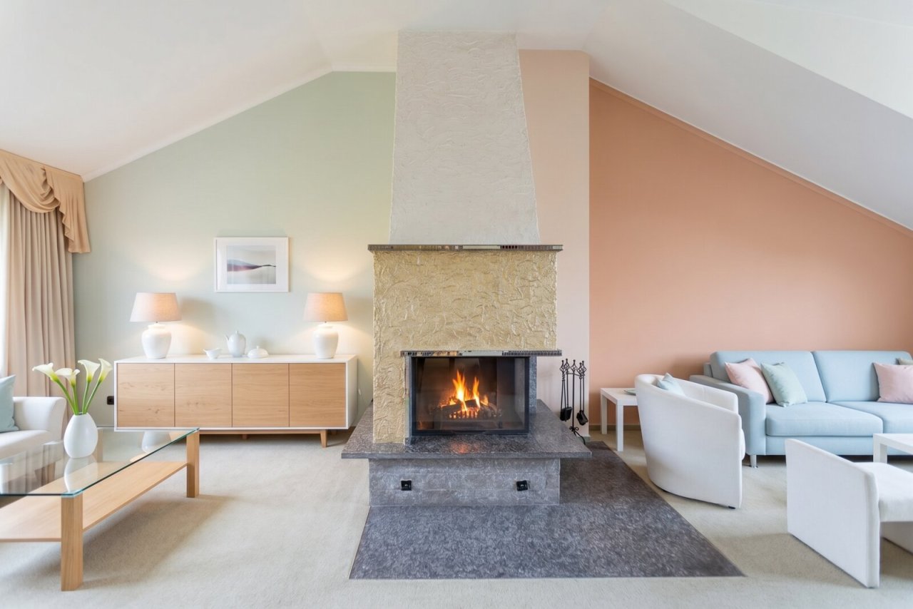 Wohnzimmer DG Bild 1 KI optimiert Wohnzimmer DG Bild 1 KI optimiert